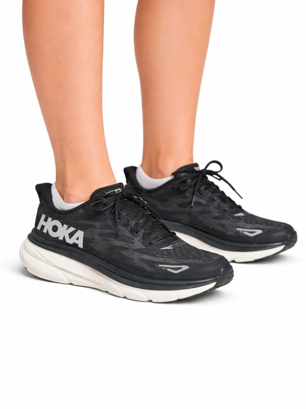 Hoka One One Shoes‎ Women’s 9.5 Clifton 9 athletic Running Black White